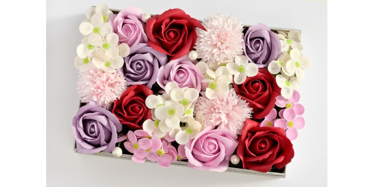 Află cum poți să folosești trandafirii de sapun în cele mai creative forme de cadou