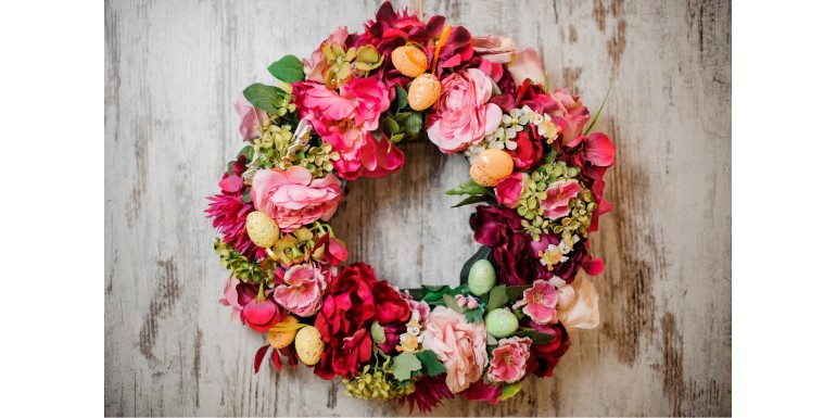 Ghirlanda flori pentru Paste – 5 idei creative pe care trebuie sa le incerci