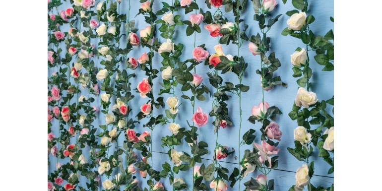 5 idei deosebite cu flori decorative artificiale