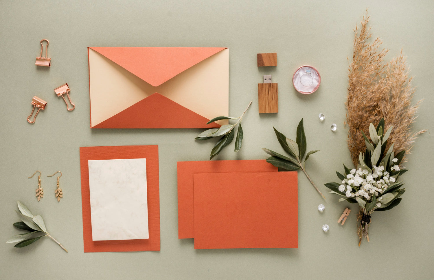 Cunosti tendintele actuale la modele de invitatii nunta in 2023? Afla 8 idei de aici!