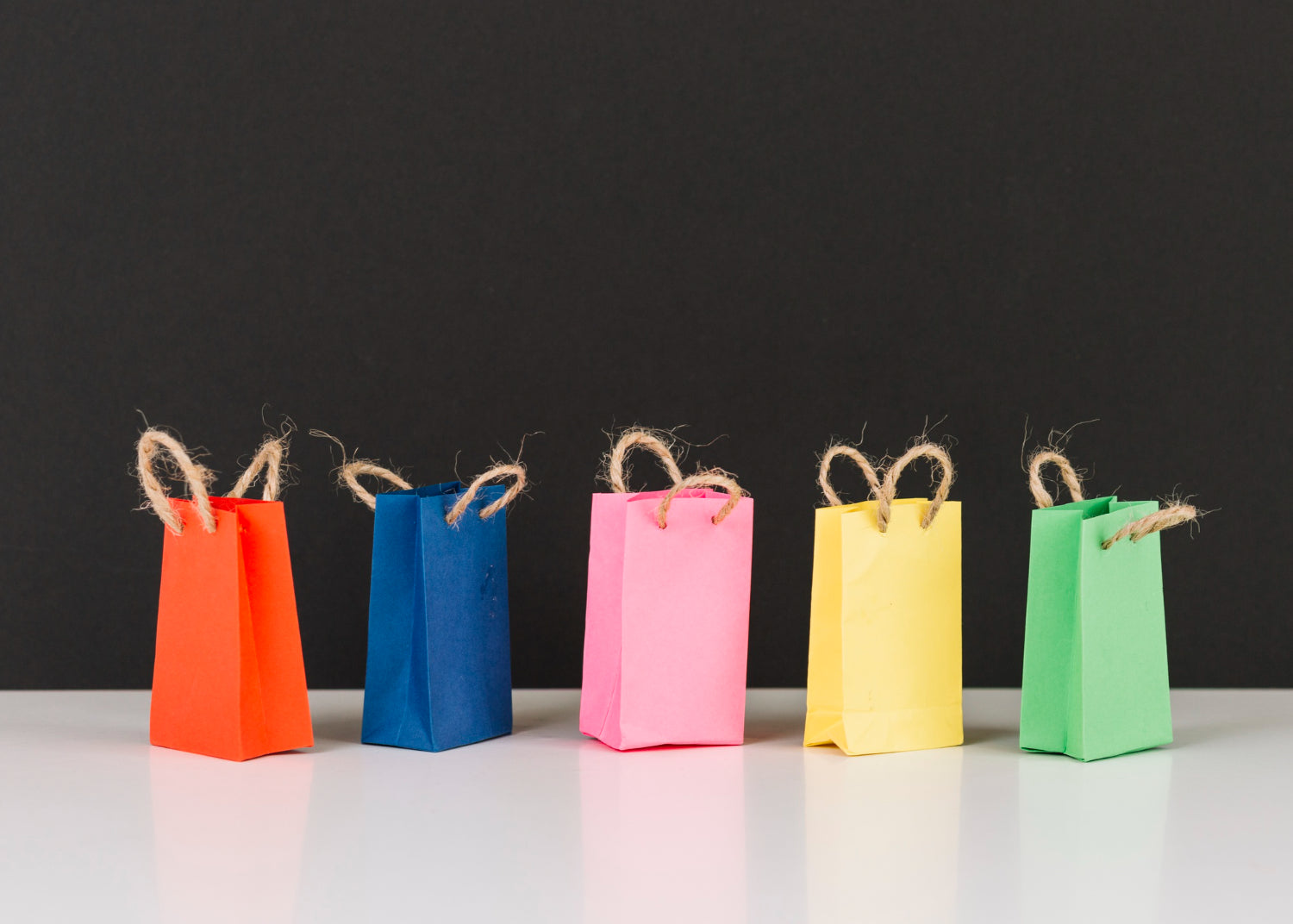 <strong>Pungi de nunta: eleganta si stil pentru momente speciale</strong> 