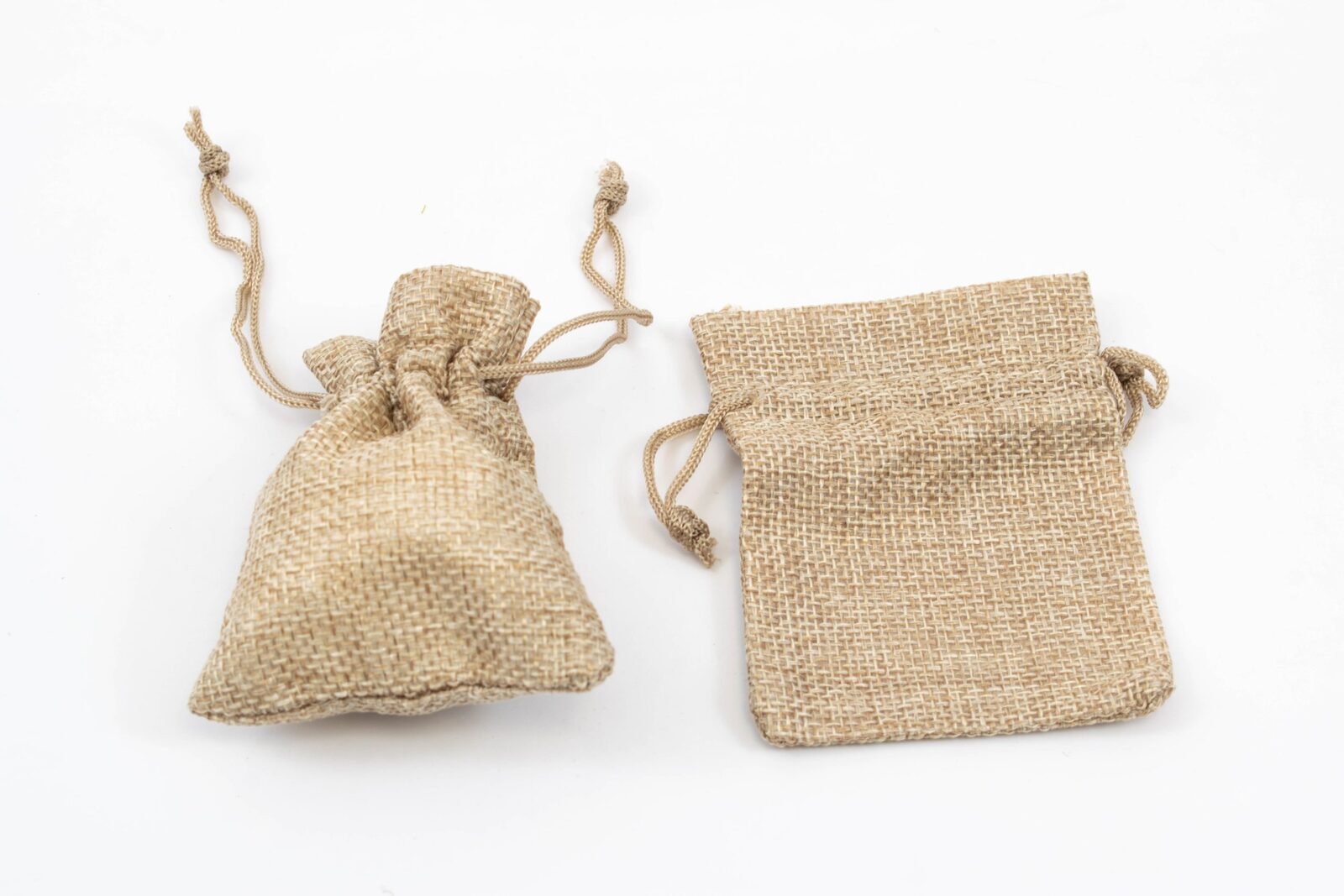 saculeti-iuta-7cm9cm-50set-natur