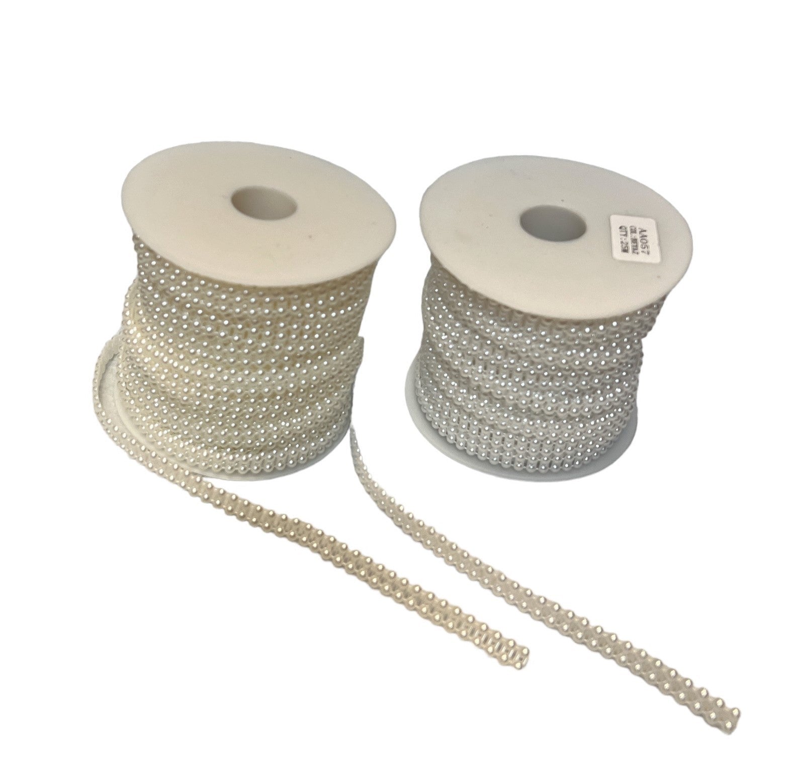 margele-pe-rola-plastic-doua-randuri-alb