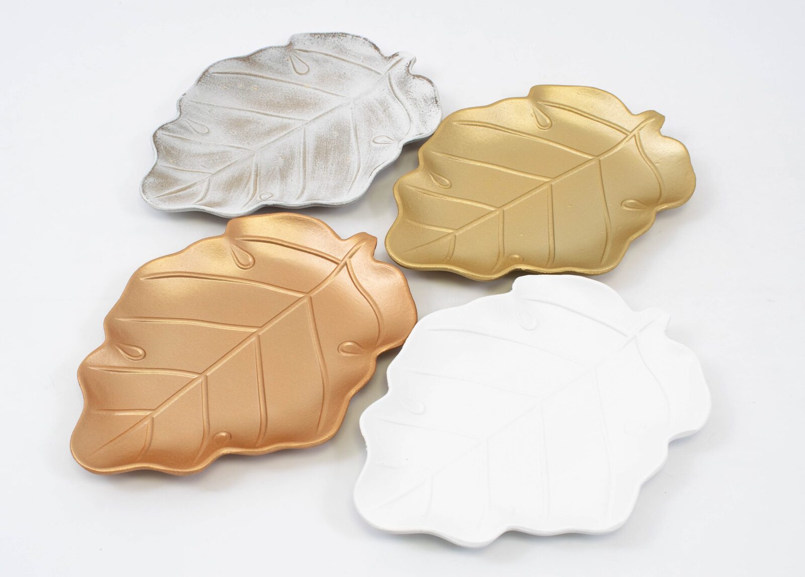 platou-din-lemn-frunza-rotunda