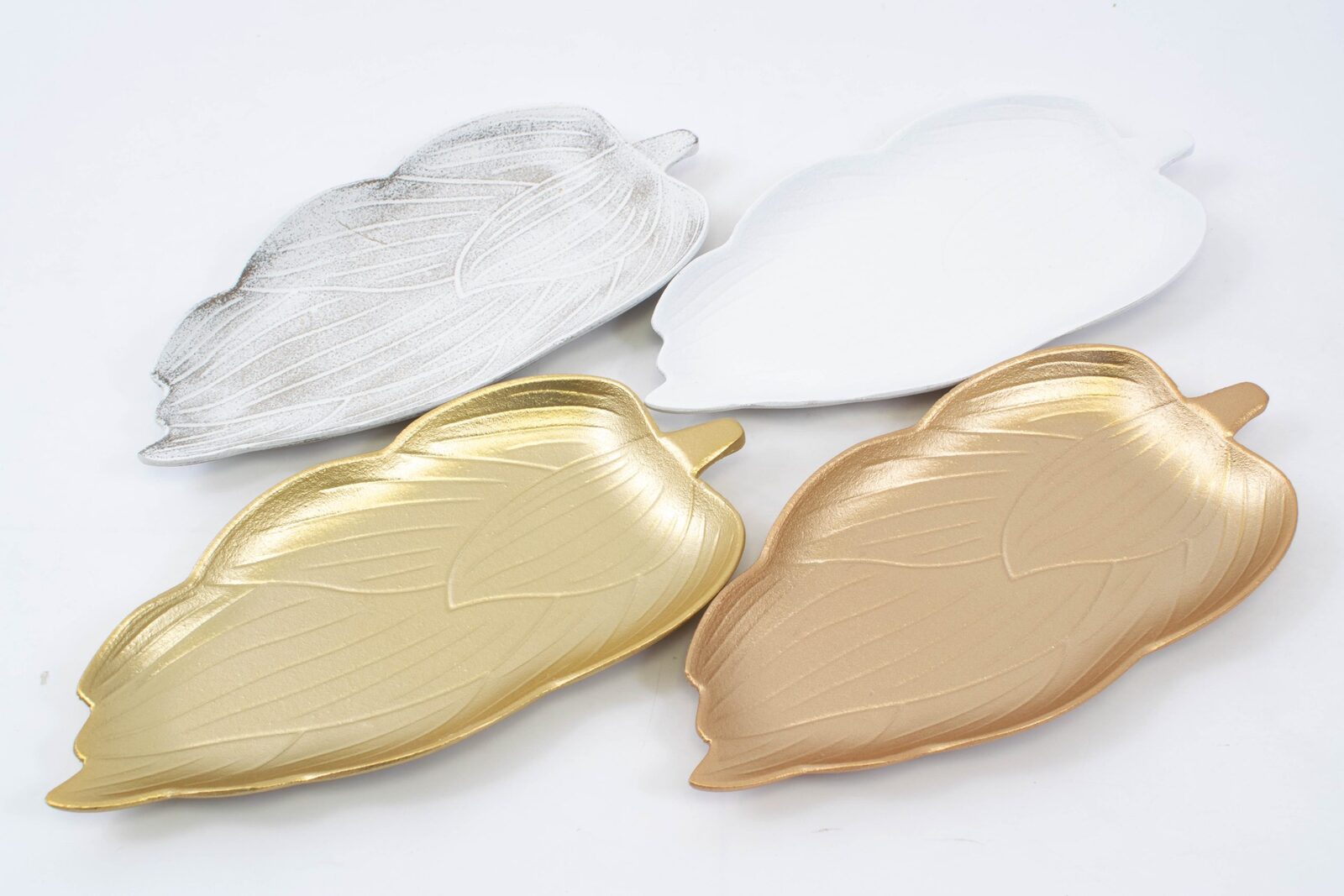 platou-din-lemn-frunza-lunga