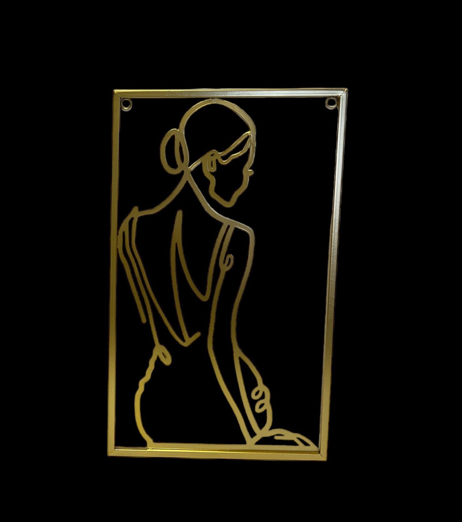 tablou-metal-decorativ-corp-femeie-din-spate