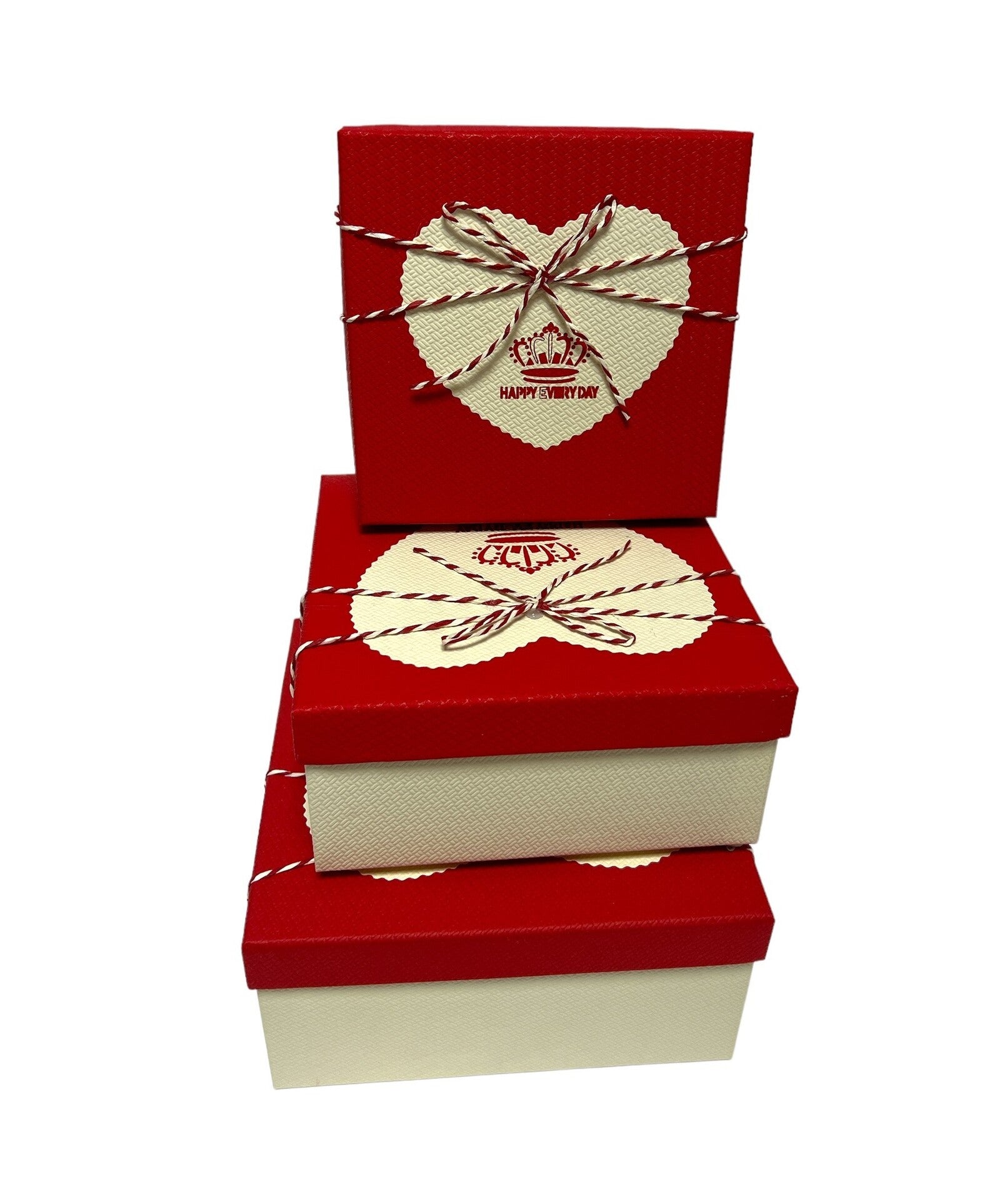 cutii-carton-3set-patrata-snur-martisor-crem-cu-capac-rosu