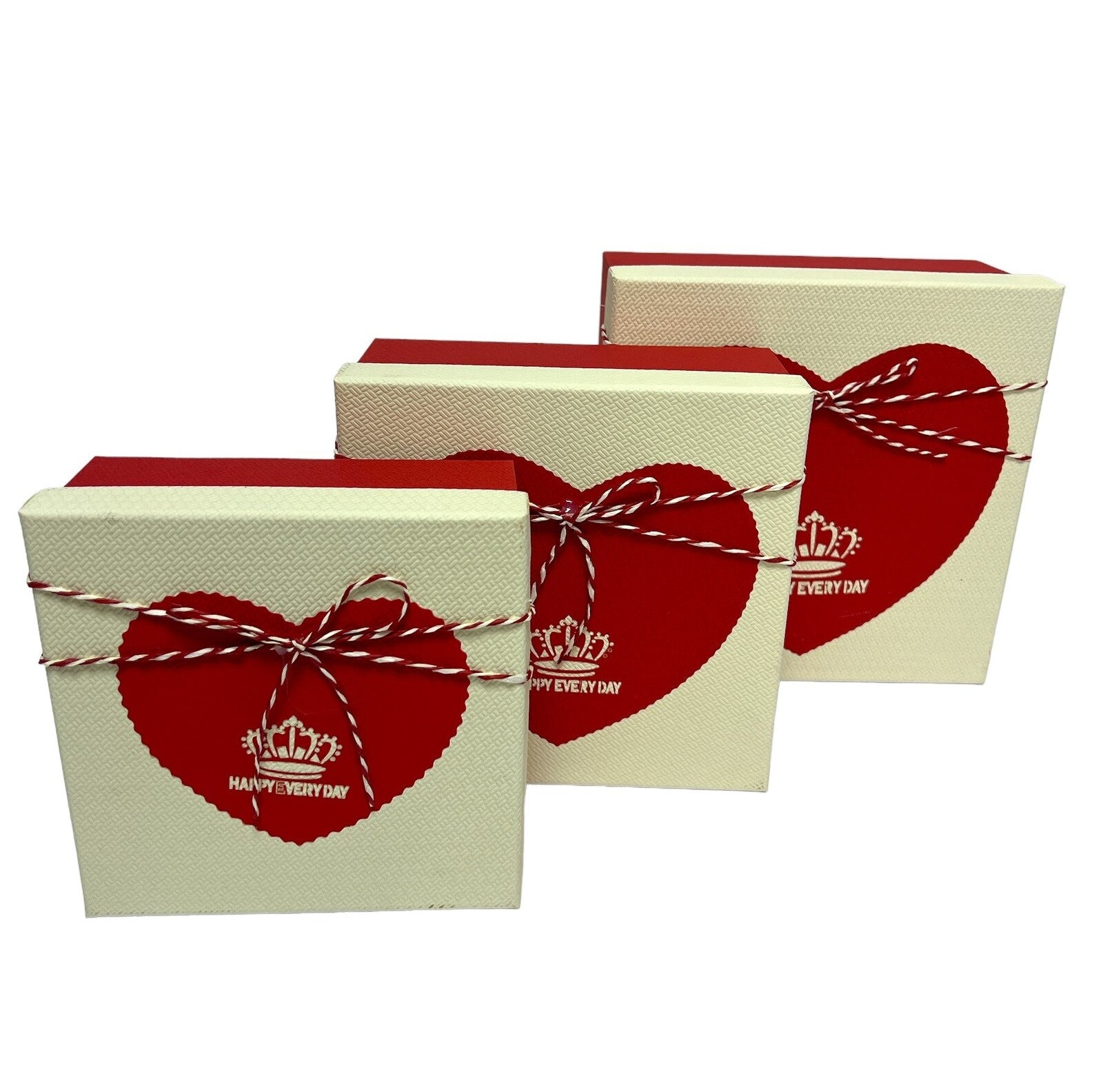 cutii-carton-3set-patrata-snur-martisor-rosu-cu-capac-crem