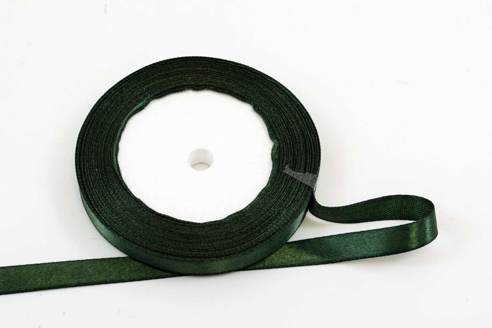 panglica-satin-1cm22m-verde-brad-inchis073