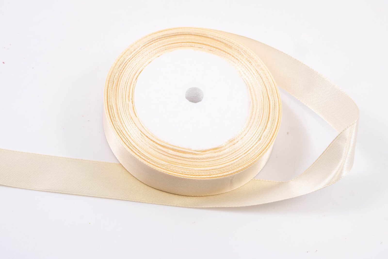 panglica-satin-2cm22m-somon-deschis-153