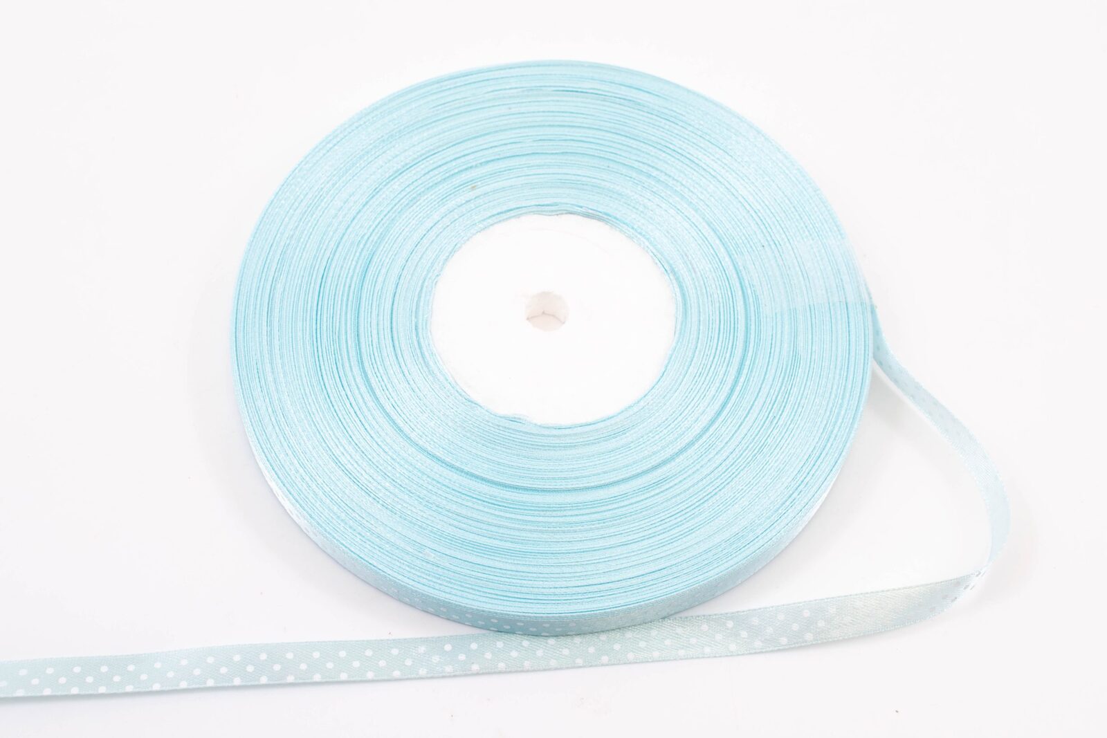 panglica-satin-cu-buline-1cm90m-bleo