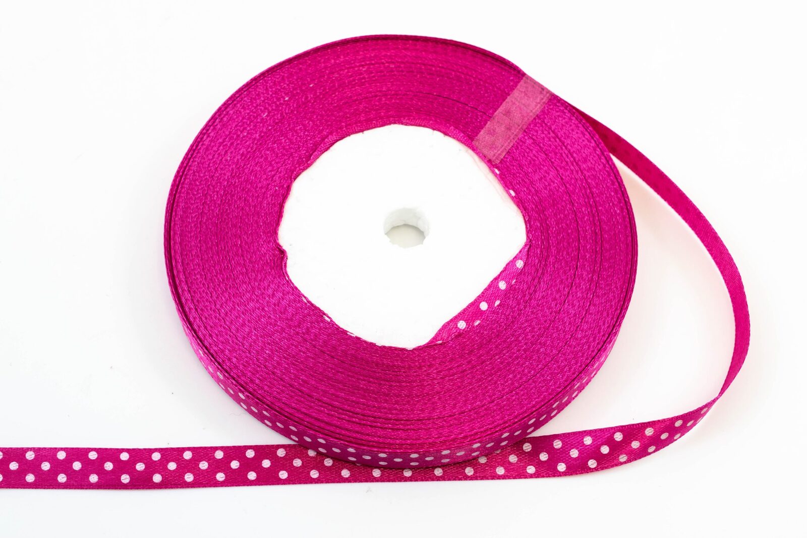 panglica-satin-cu-buline-1cm45m-fuxia