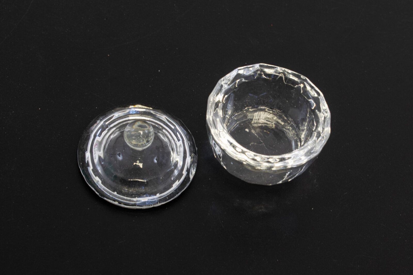 marturie-bomboniera-sticla-rotunda