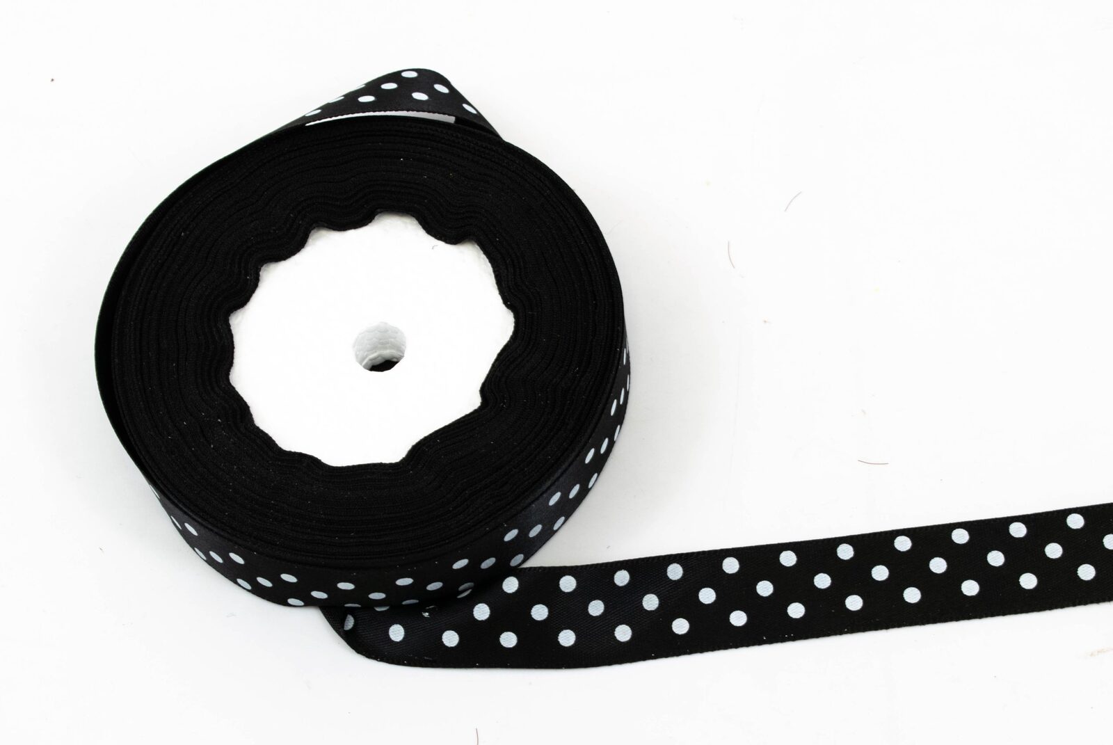 panglica-satin-cu-3-buline-2cm22m-negru