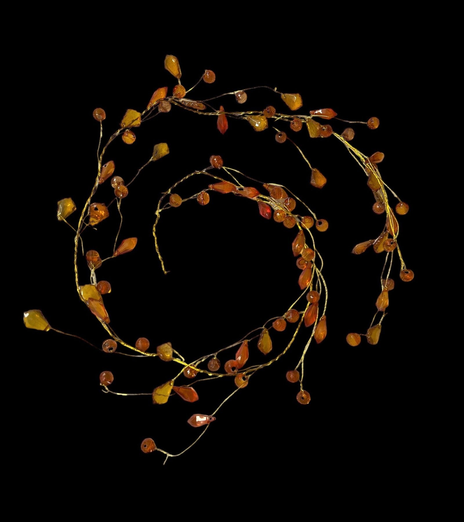 lant-sarma-cu-margele-plastic-si-turturi-coniac