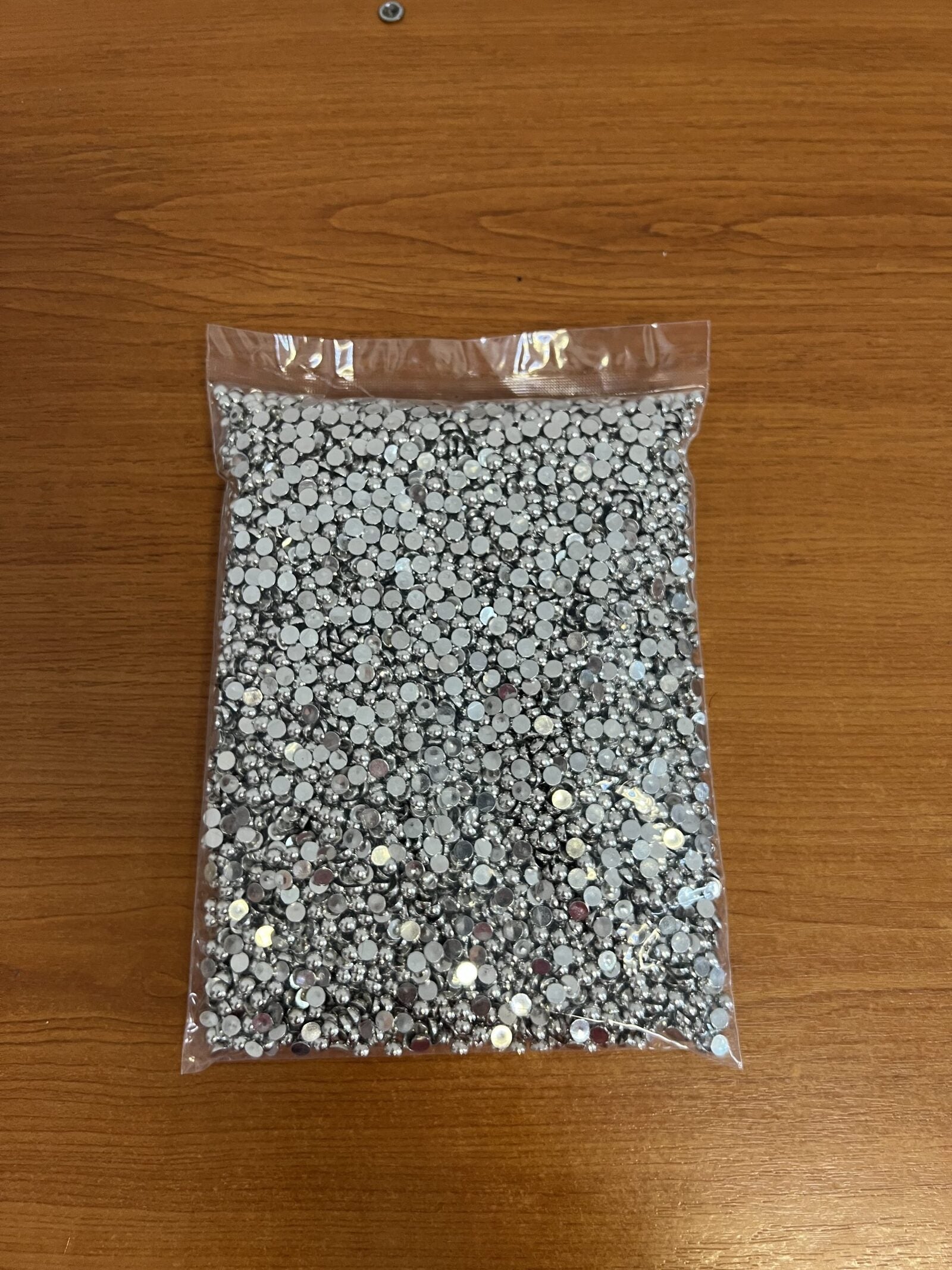 Margele Plastic Jumatati Perla 0.8cm/500g