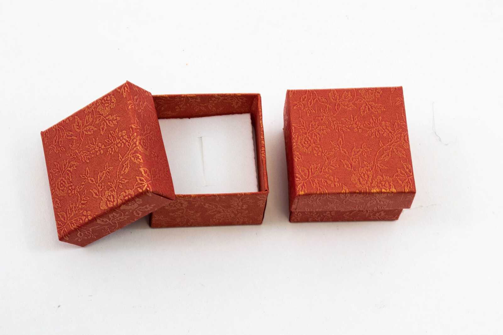 cutie-carton-pentru-inel-5x5cm-24set-rosu