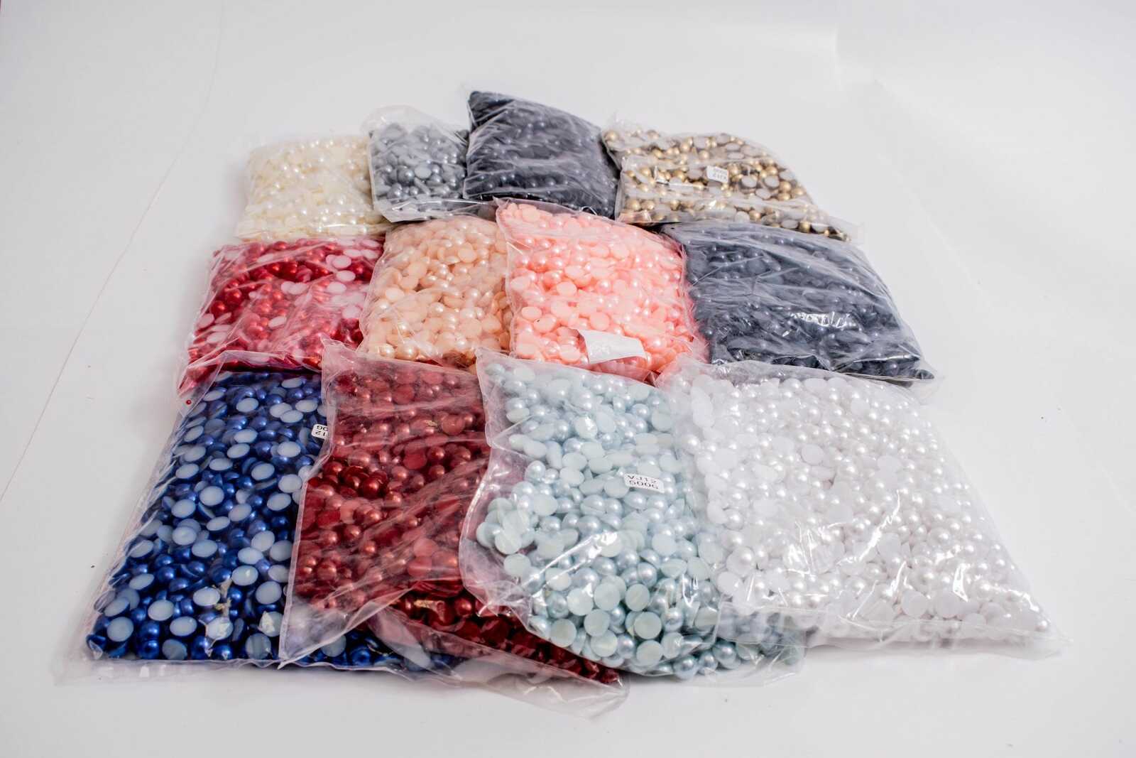 margele-plastic-jumatati-perla-0-8cm