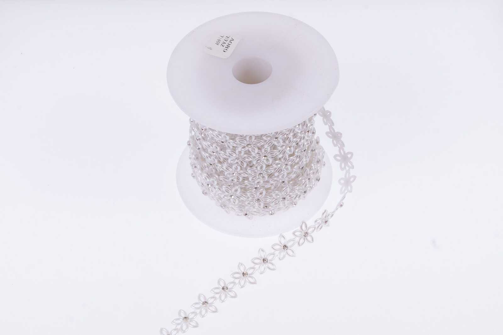 banda-margele-plastic-floare-perforata-stras-15cm45m