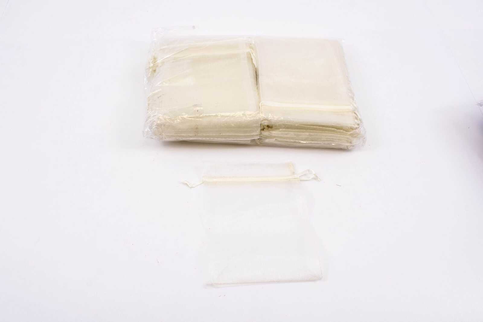 saculeti-organza-dreptunghiulari-crem-10cm15cm-100set