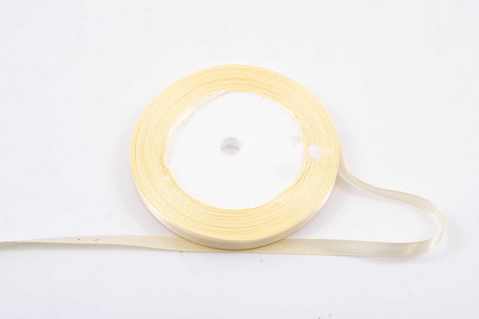 panglica-satin-06cm22m-crem-deschis008