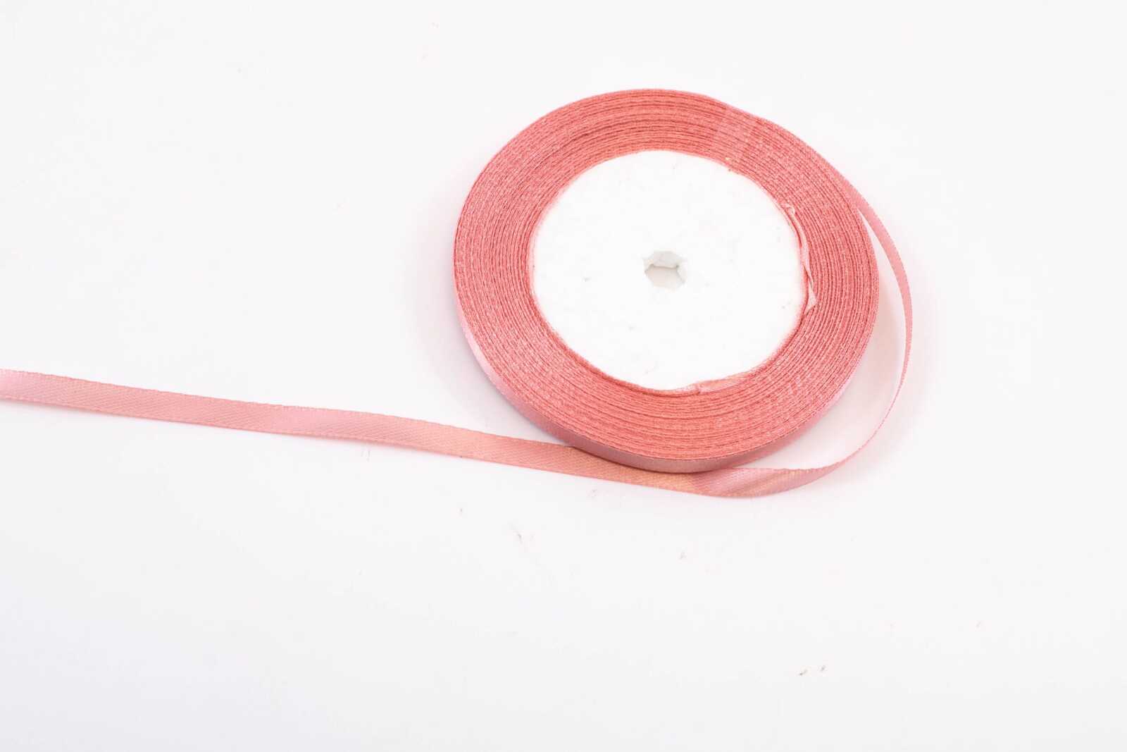 panglica-satin-06cm22m-roz-prafuit-deschis075