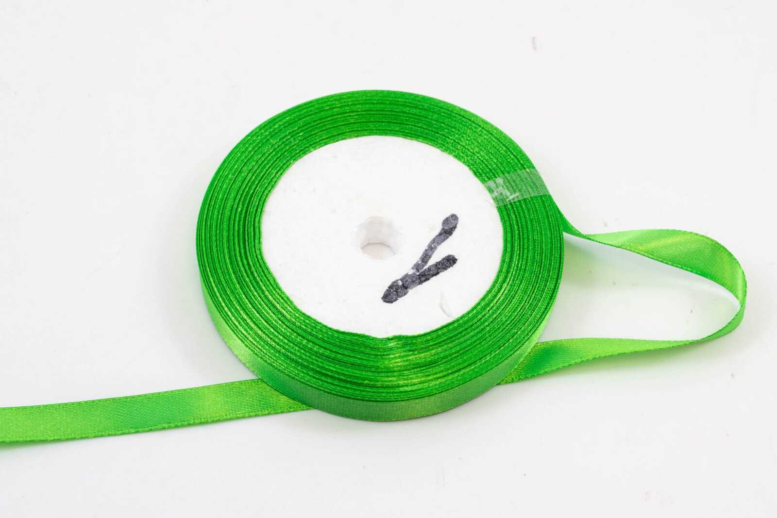 panglica-satin-1cm22m-verde-praz052