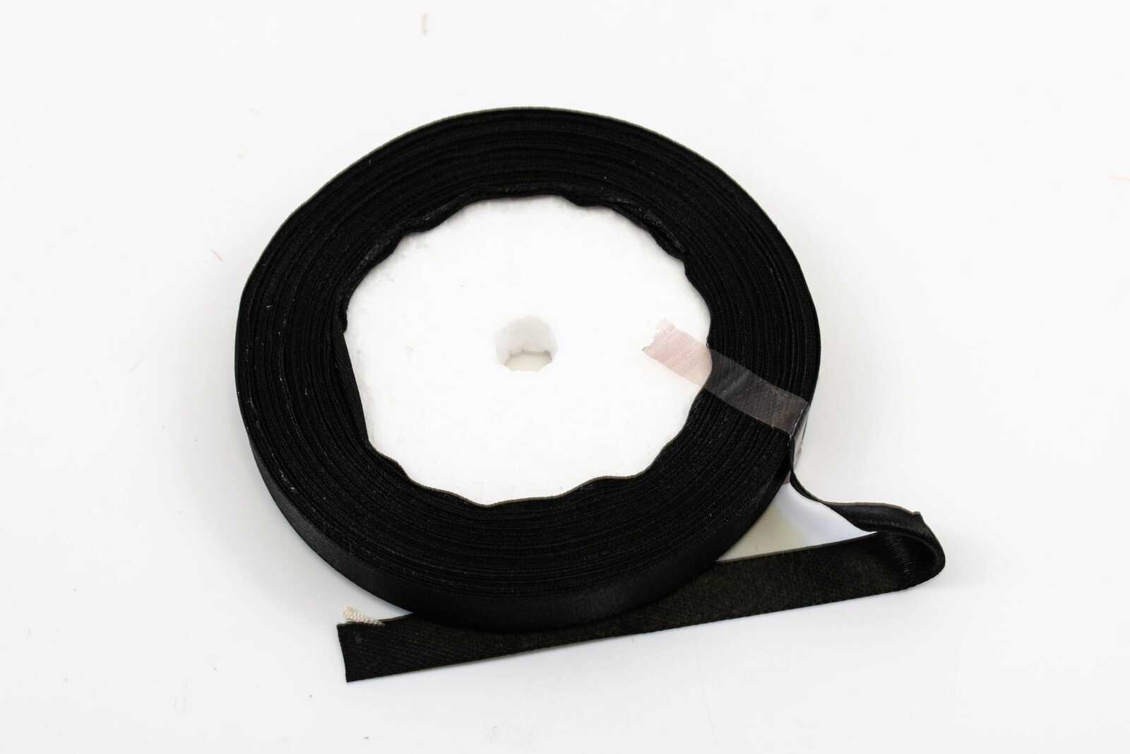 panglica-satin-1cm22m-negru039