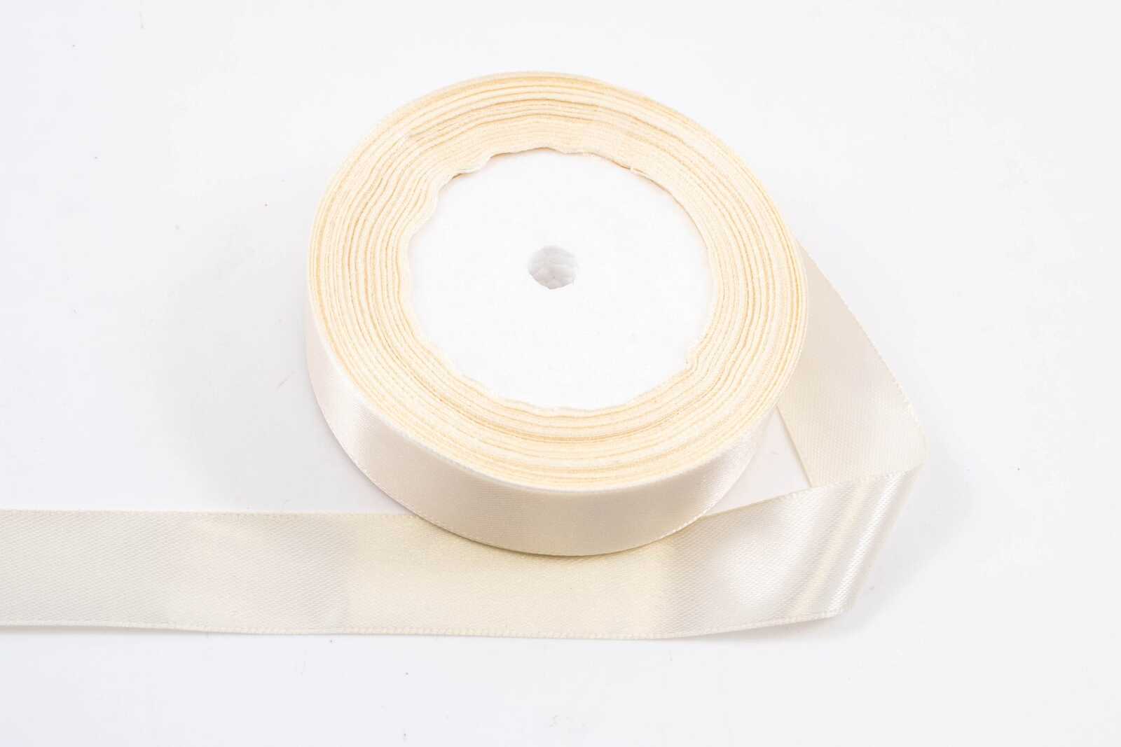 panglica-satin-25cm22m-crem-deschis-008