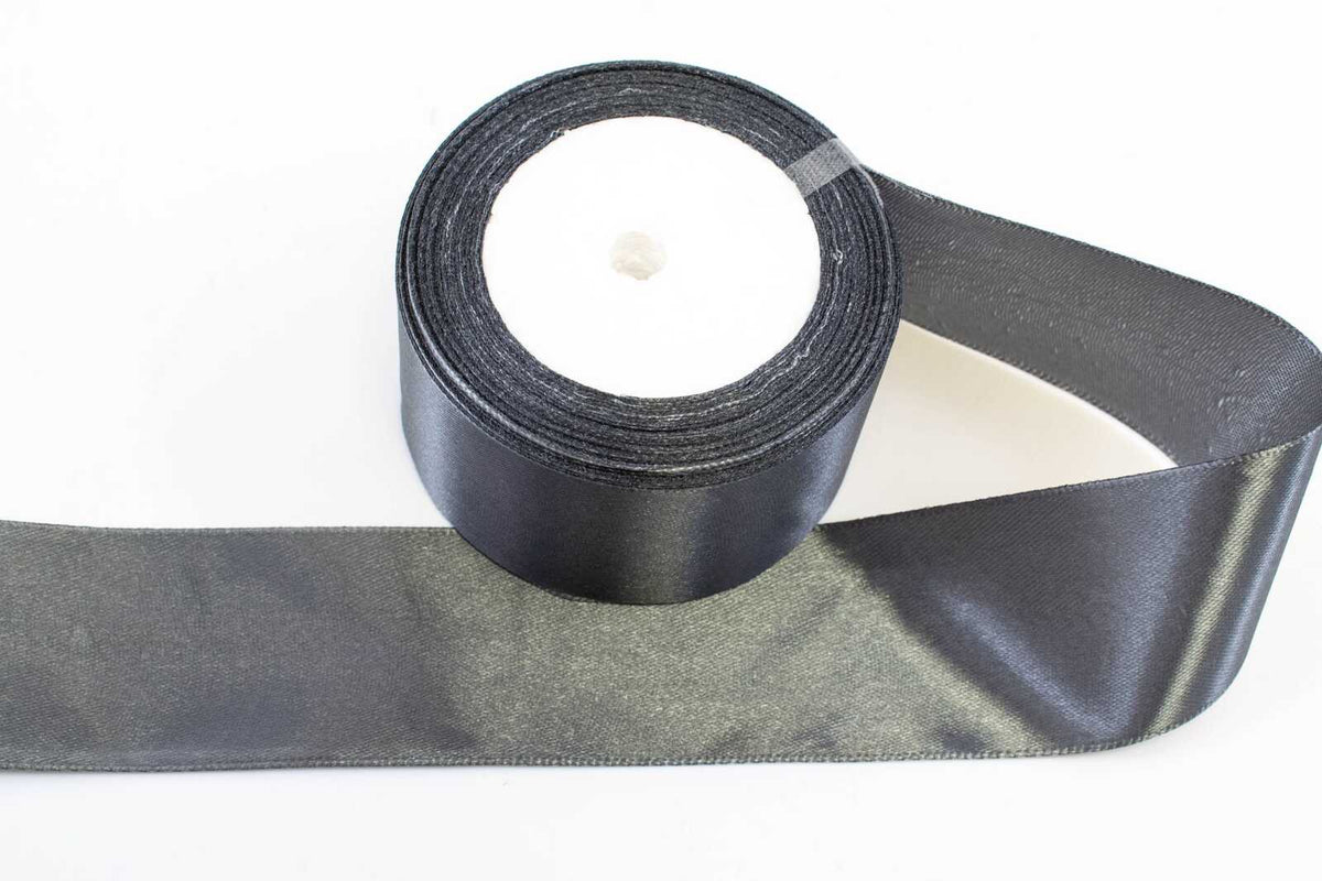 panglica-satin-5cm22m-gri-inchis-003