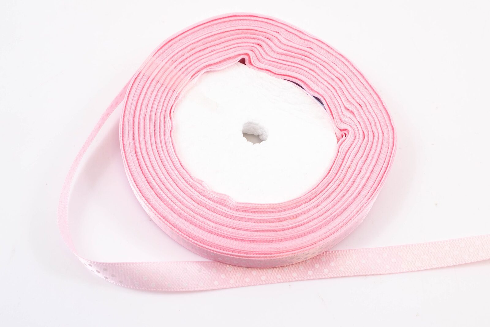 panglica-satin-cu-buline-1cm22m-roz