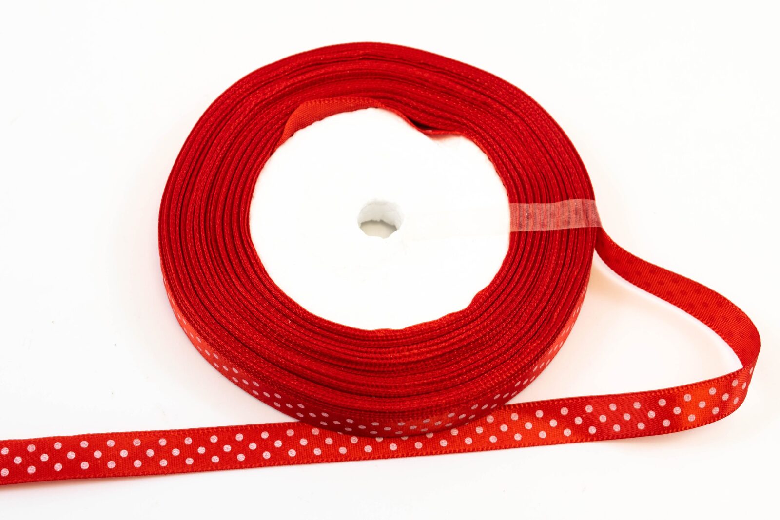 panglica-satin-cu-buline-1cm22m-rosu