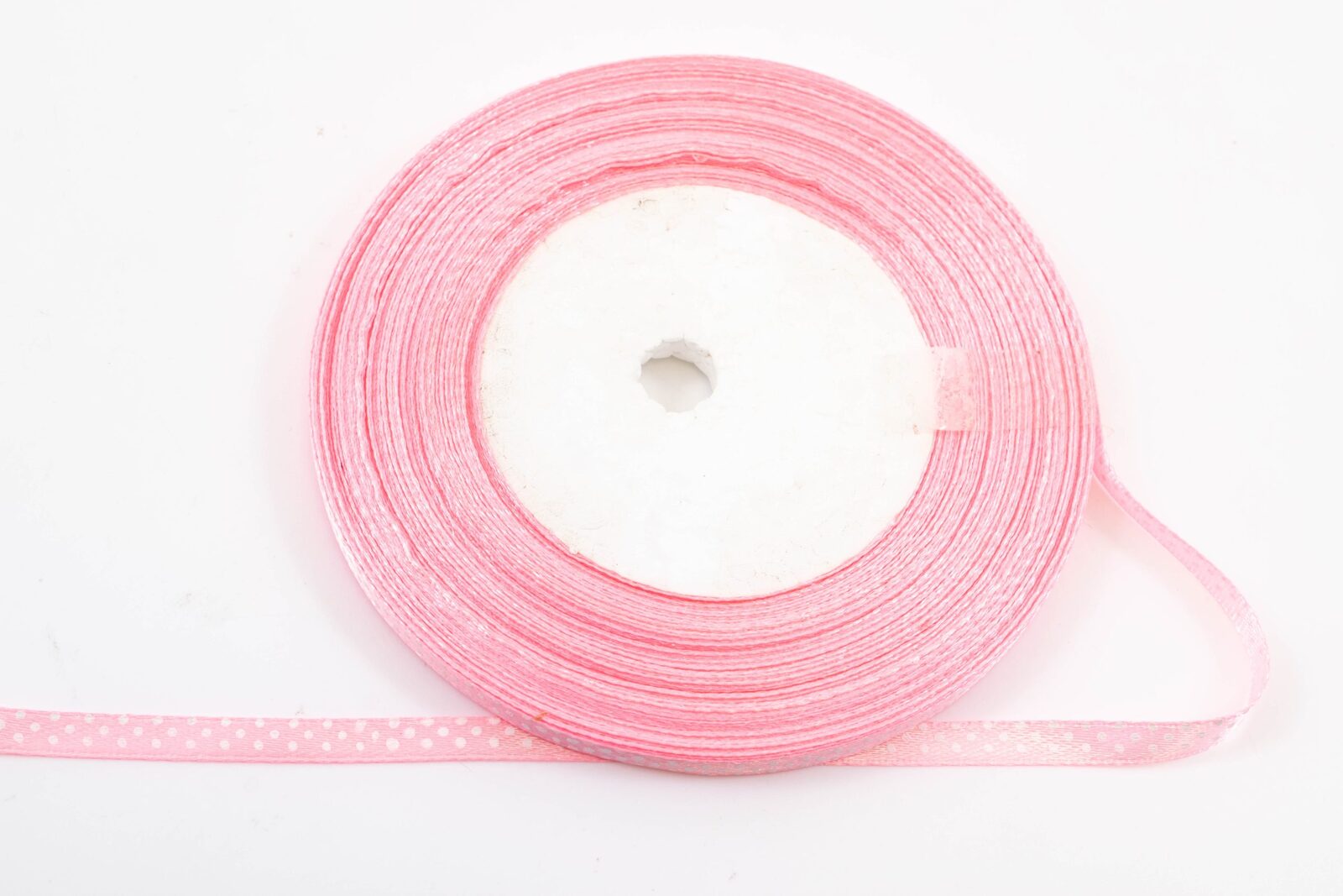 panglica-satin-cu-buline-06cm45m-roz