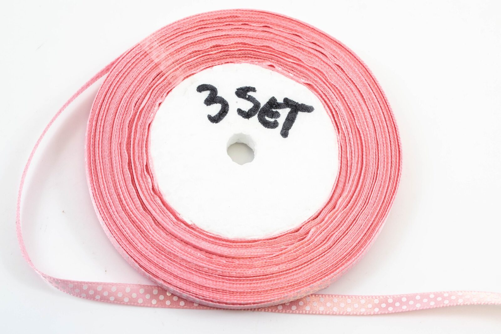 panglica-satin-cu-buline-06cm22m-roz