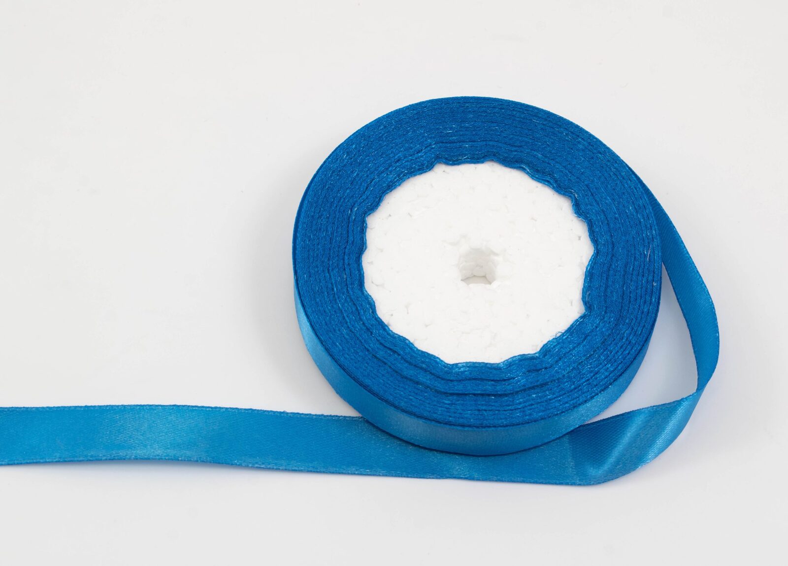 panglica-satin-15cm22m-bleu-inchis036