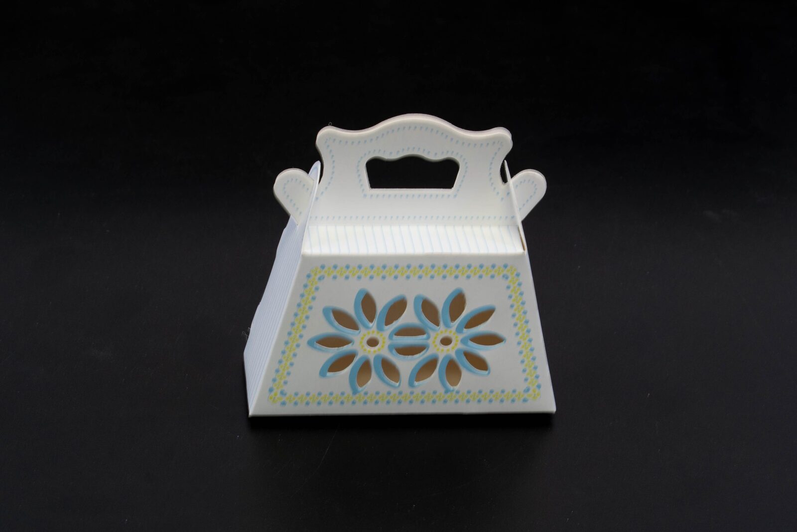 cutie-carton-pentru-marturii-in-forma-de-gentuta-50set-bleo