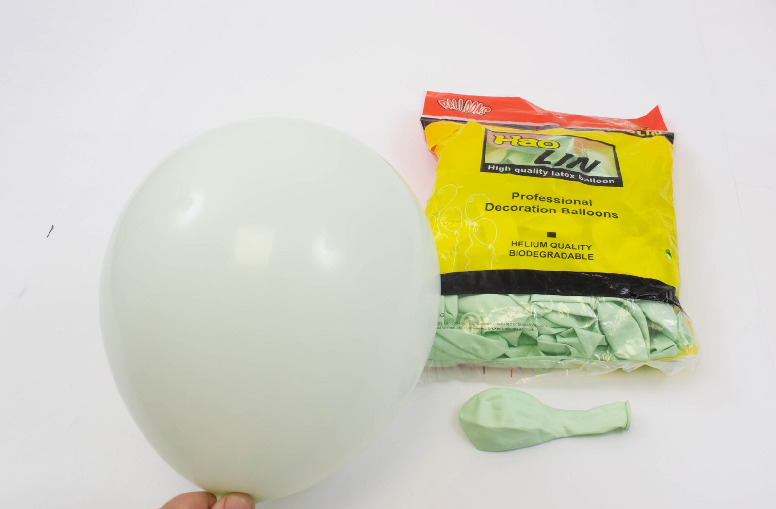 baloane-100set-12-colori-mate-macarons-verde-deschis