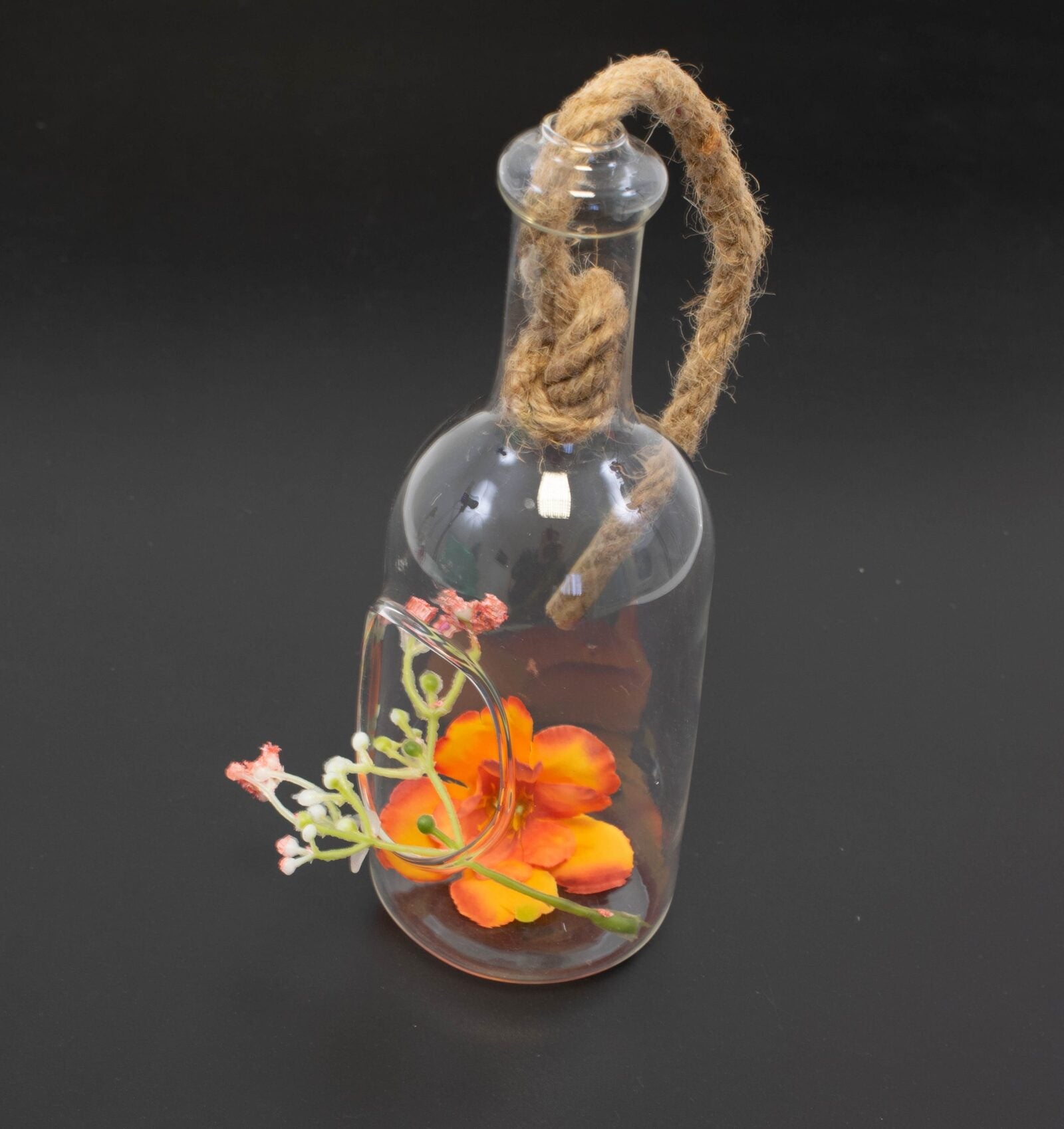 vas-in-forma-de-sticla-decupata-dreapta-h19cm