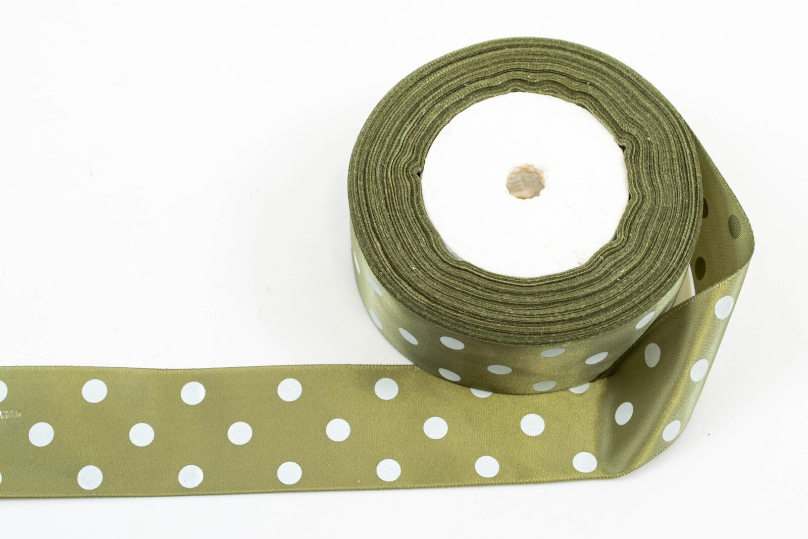 panglica-satin-cu-3-buline-4-cm22m-cachi-deschis