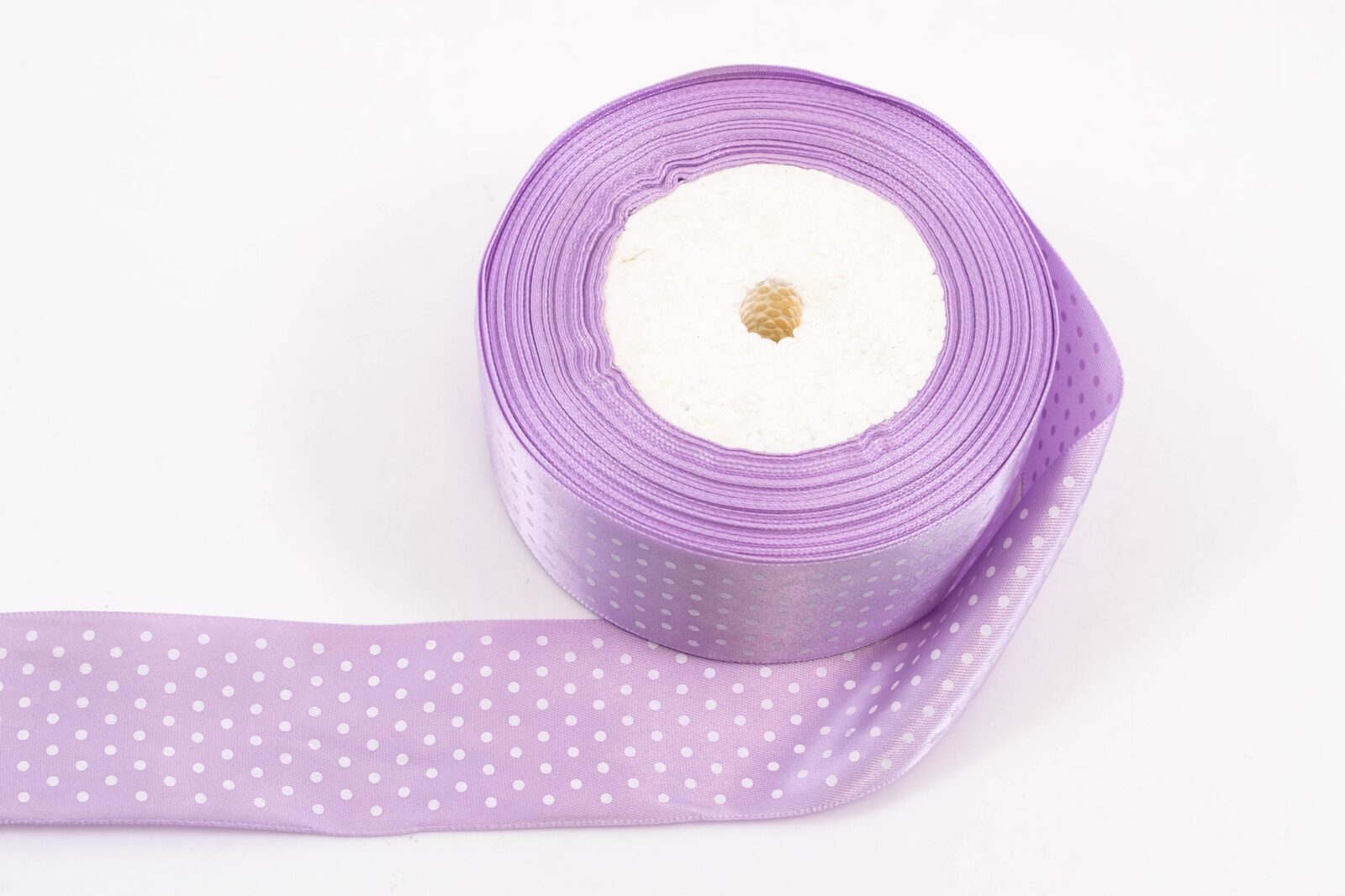 panglica-satin-cu-10-buline-4-cm22m-mov-deschis