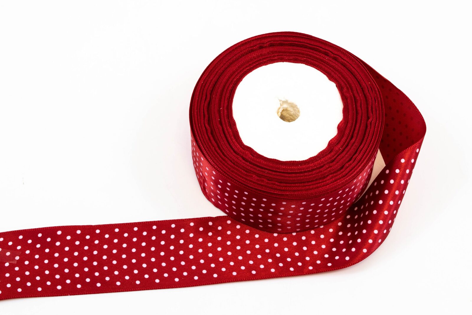 panglica-satin-cu-10-buline-4-cm22m-grena