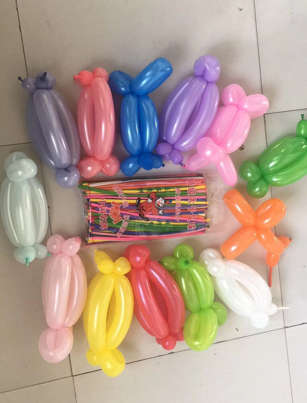 baloane-lungi-pentru-modelat-macarons