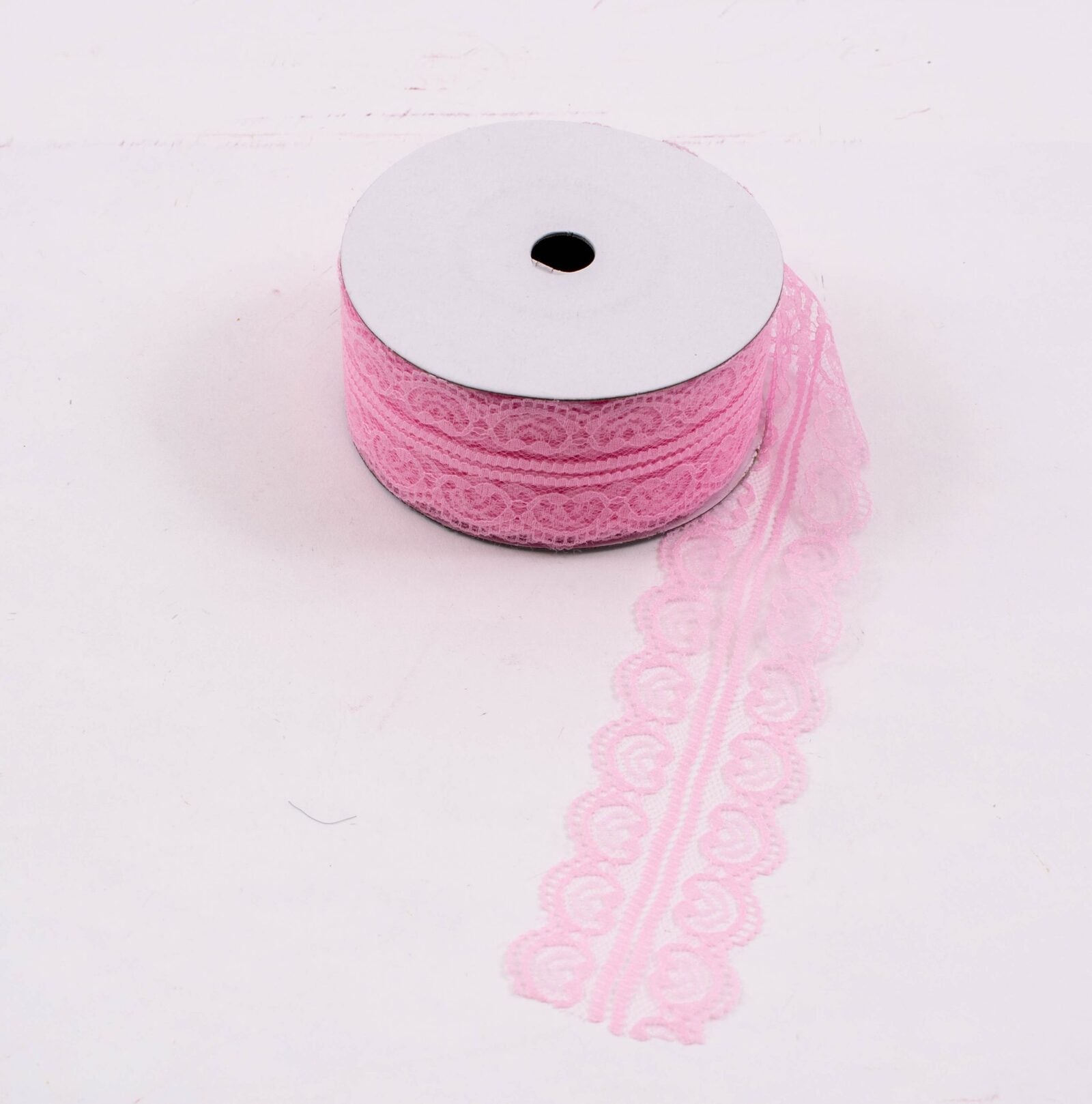 panglica-dantela-inimi-5cm-25-yard-roz