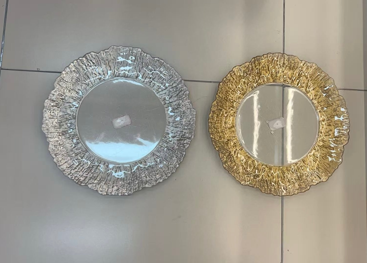 Platou Pentru Servire Din Plastic Transparent Margini Auriu sau Argintiu