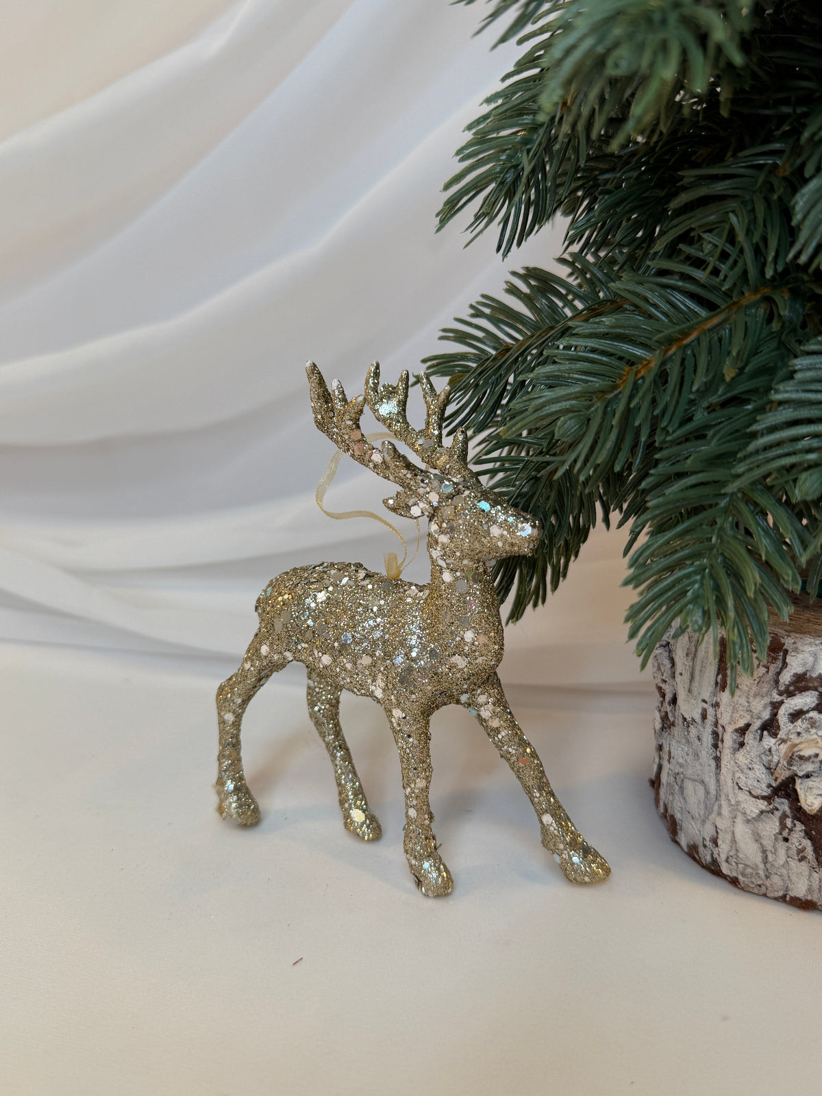 Decoratiune Craciun Ren In Picioare Cap Drept Cu Sclipici Sampanie 14cm 017