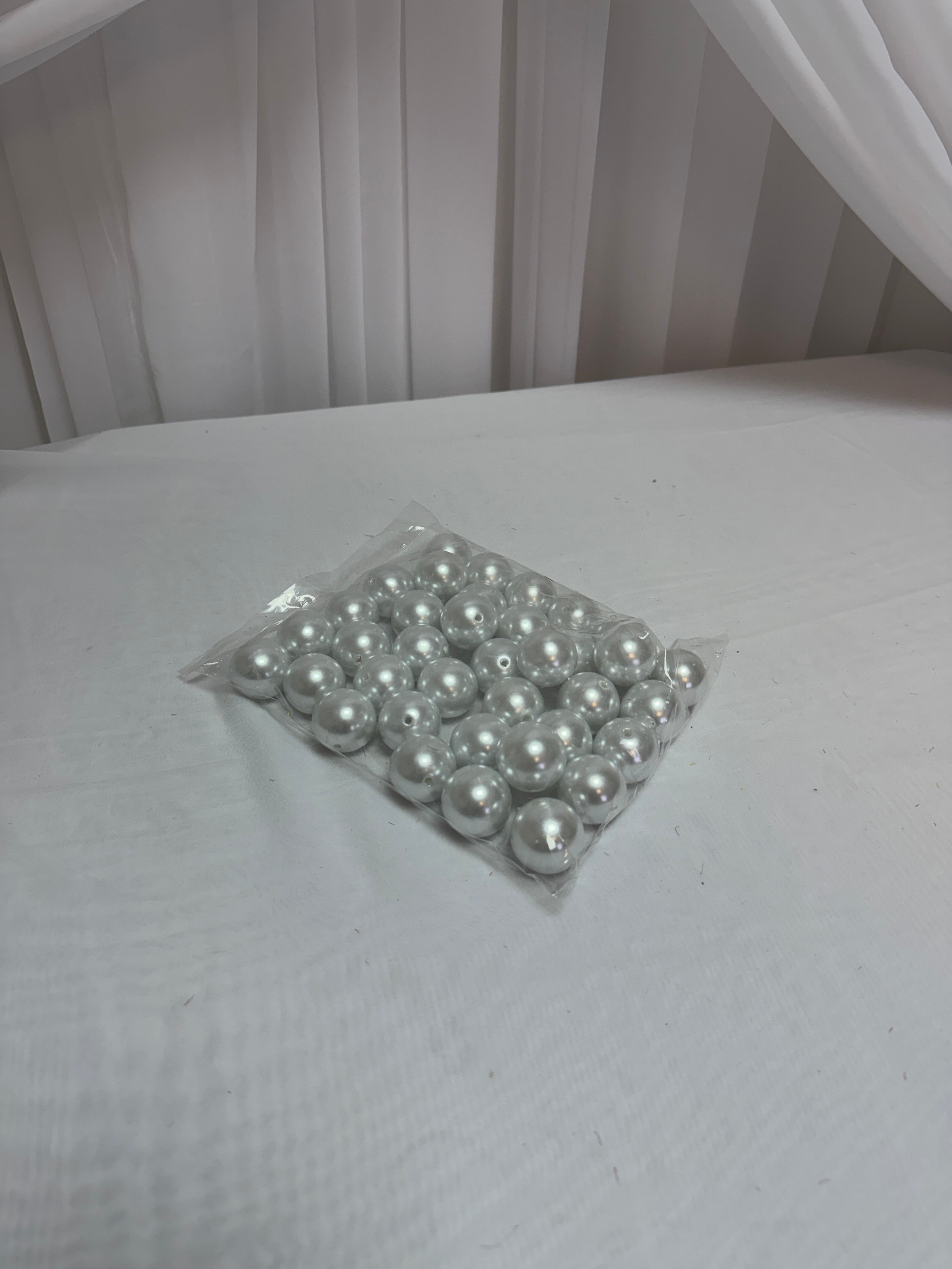 Perle Plastic Gaurite Intregi 3cm/1000g