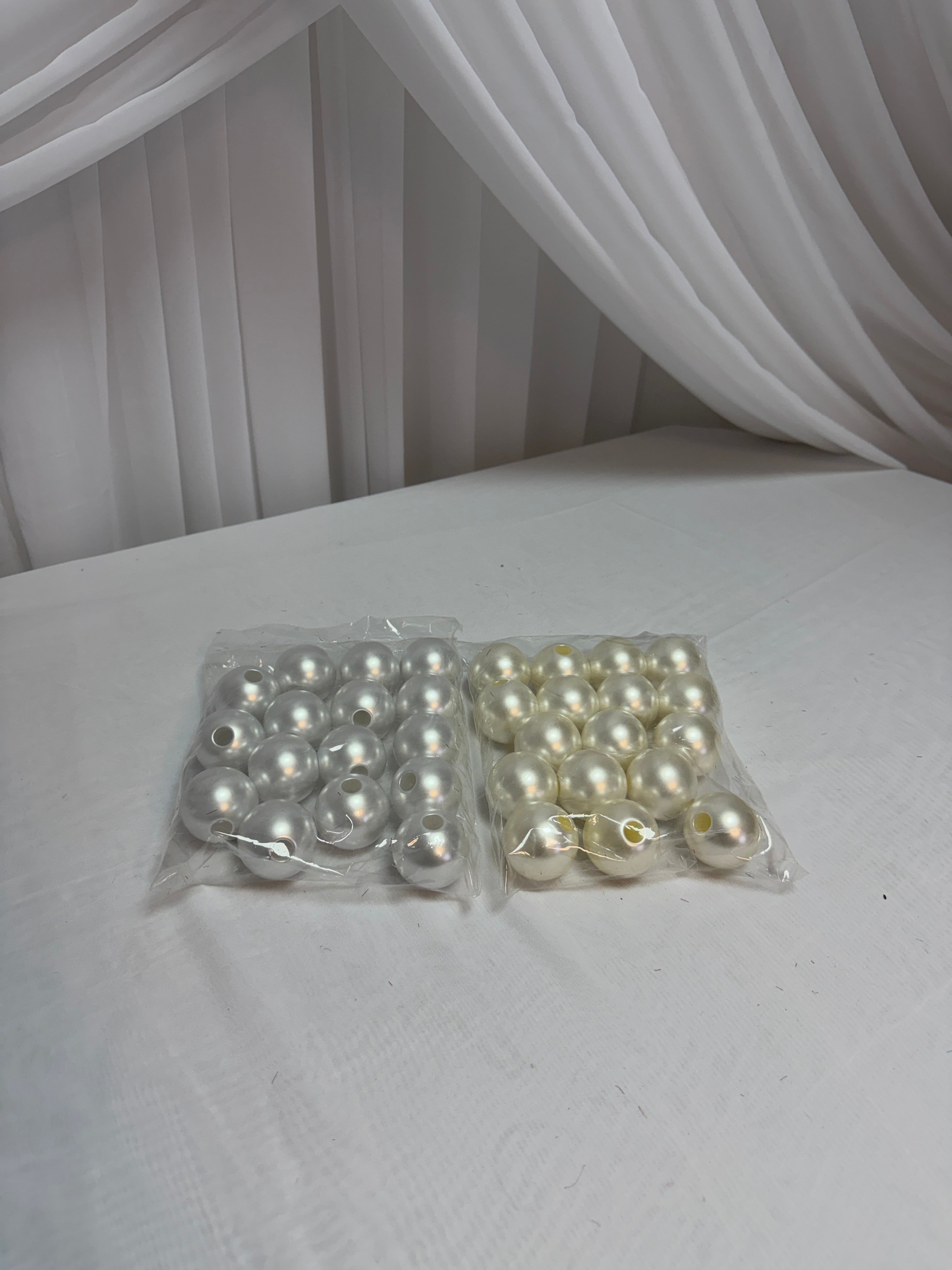 Perle Plastic Gaurite Intregi 4,25cm/1000g