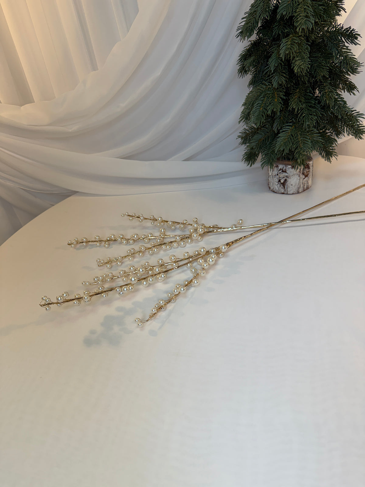 Creangă Decorativă Aurie cu Perle Ivoire de Diferite Dimensiuni – Aranjamente Florale 0427-6