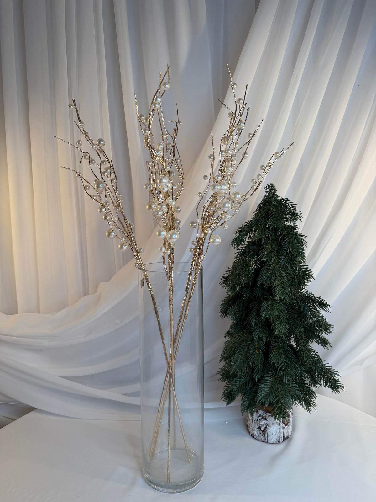 Creangă Decorativă cu Perle Crem și Tijă Aurie, 71 cm – Flori Artificiale