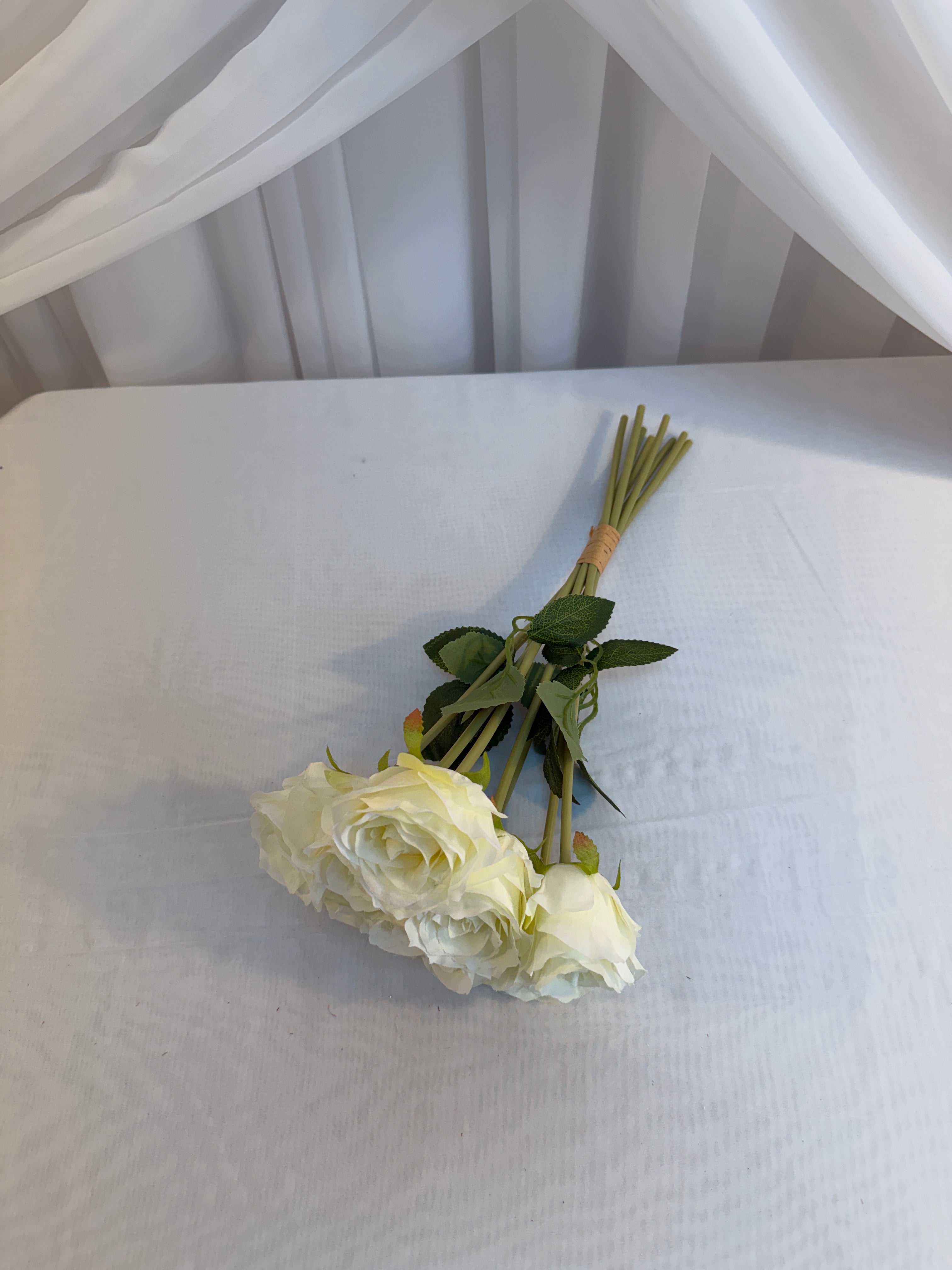 Trandafiri Artificiali Buchet Legat 8 Tije